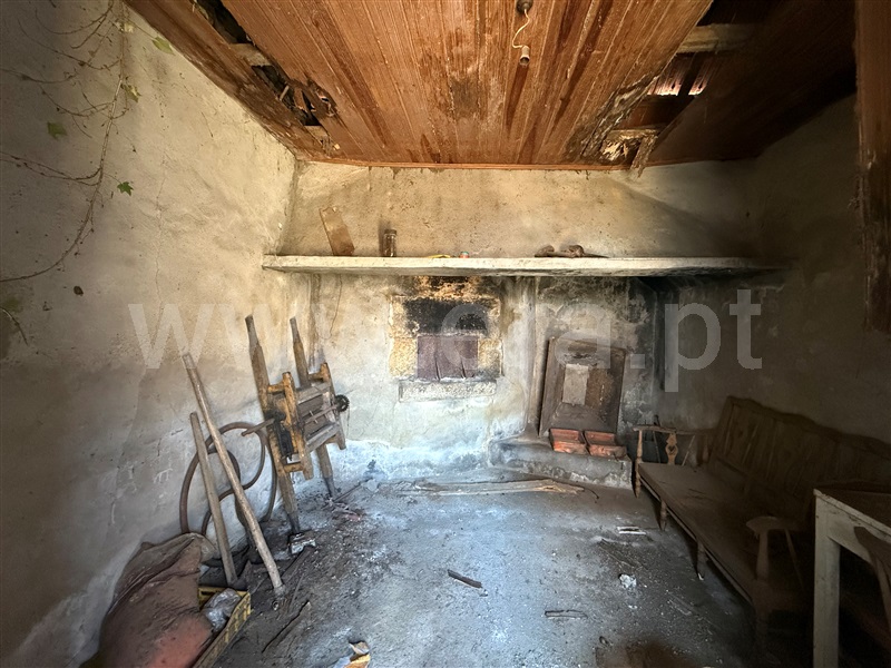 Moradia Rústica T2 com Terreno Paredes, Recarei - 1494027 - 9