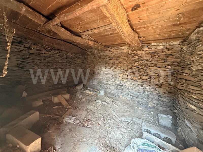 Moradia Rústica T2 com Terreno Paredes, Recarei - 1494027 - 16