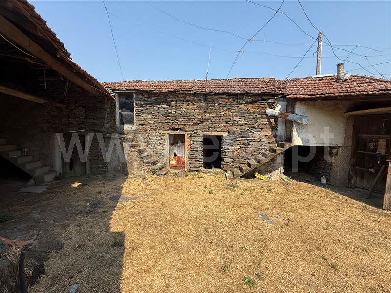 Moradia Rústica T2 com Terreno Paredes, Recarei - 1494570 - 16