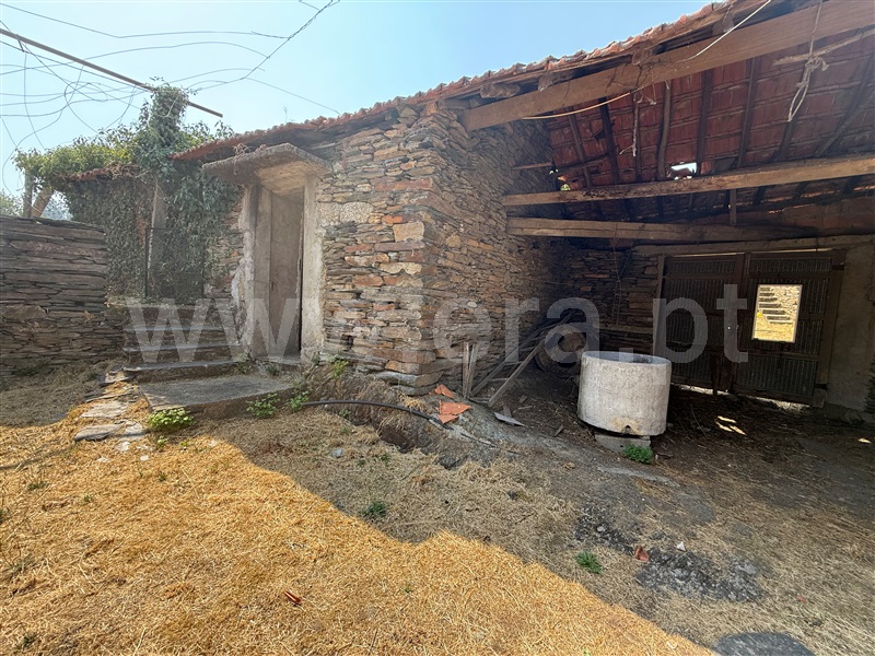 Moradia Rústica T2 com Terreno Paredes, Recarei - 1494570 - 18