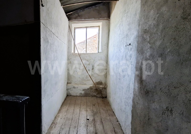 Moradia T2 à venda em Além da Ribeira e Pedreira, Tomar — foto 5