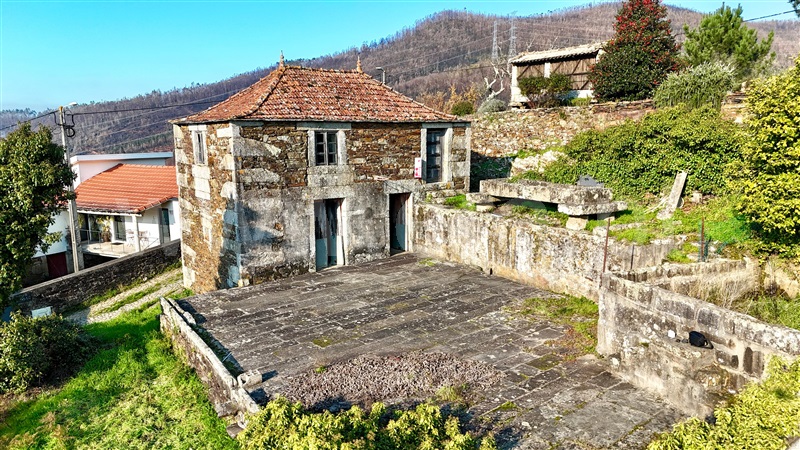 Moradia Rústica T3 / Arouca, Canelas e Espiunca