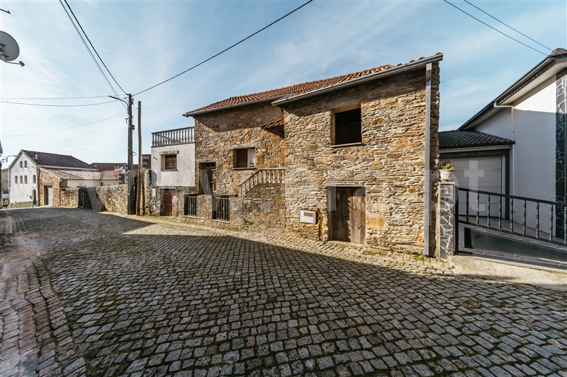 Moradia Rústica T3 com Quintal Covilhã, Erada - 1455957 - 1