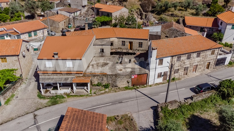 Moradia Rústica T3 / Sabugal, Bendada
