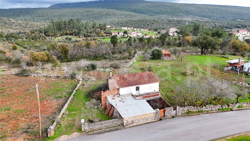 Moradia Rústica T4 / Alvaiázere, Almoster