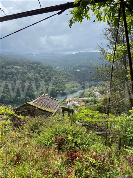 Moradia Rústica T4 / Arcos de Valdevez, São Jorge e Ermelo