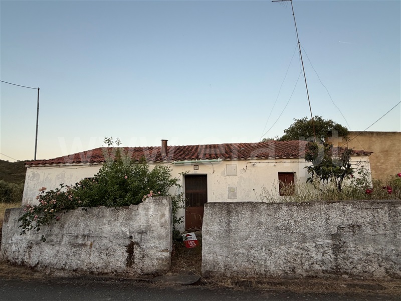 Moradia Rústica T4 / Loulé, Ameixial