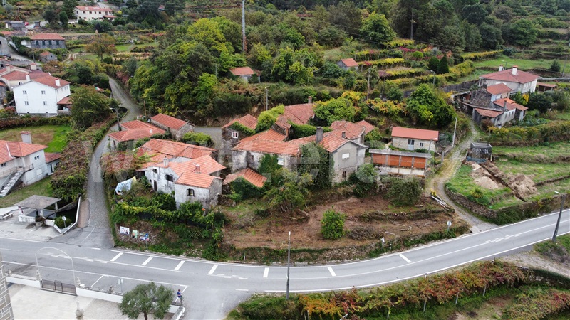 Moradia Rústica T4 / Vale de Cambra, Cepelos