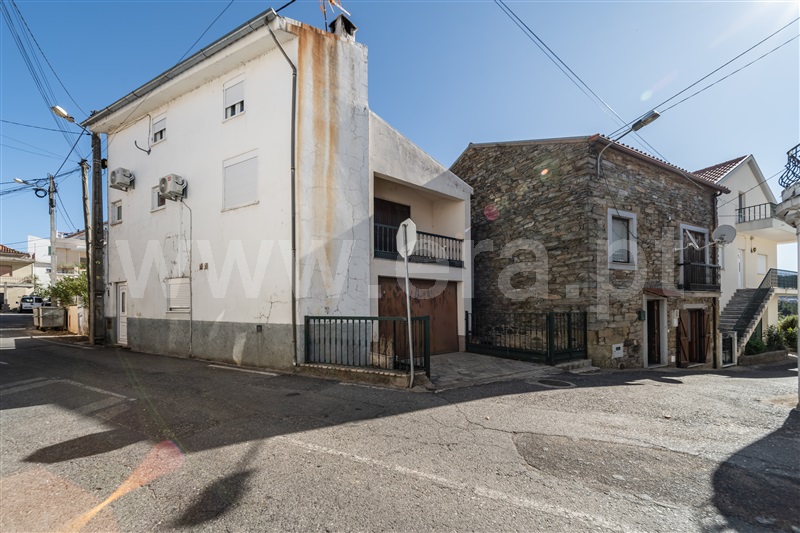 Moradia Rústica T5 / Covilhã, Ourondo