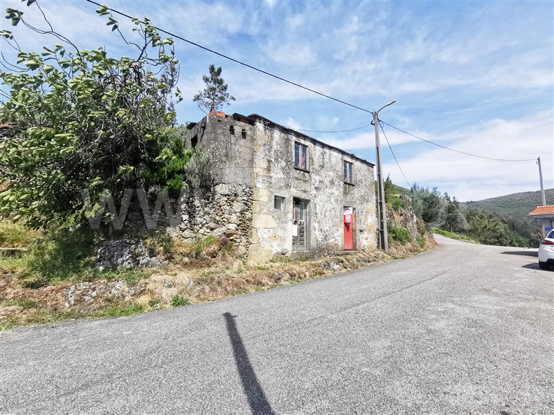 Moradia Rústica / Vale de Cambra, Cepelos