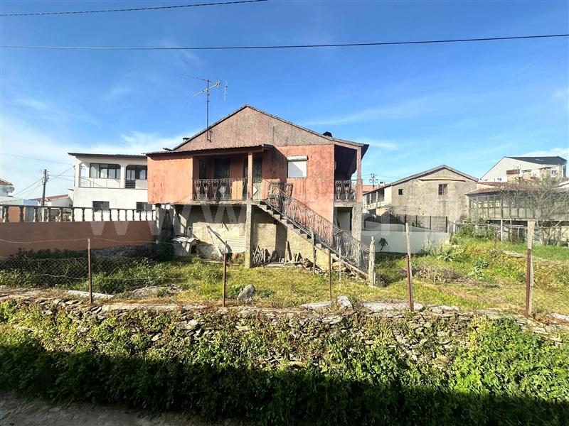 Moradia Rústica / Vila Real, Andrães