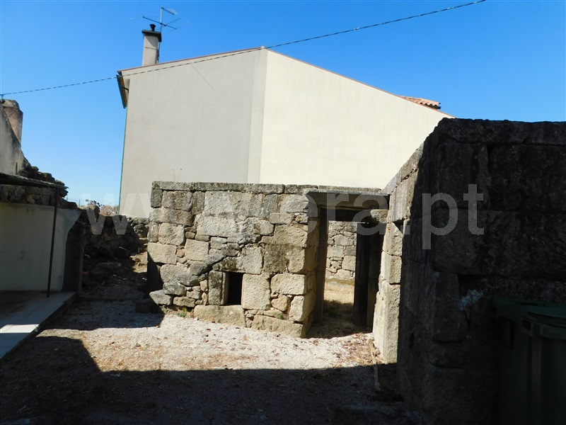 Andar Moradia  Seia, Paranhos da Beira - 1509084 - 1