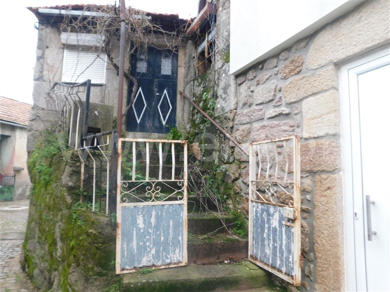 Moradia / Seia, Santa Marinha e São Martinho