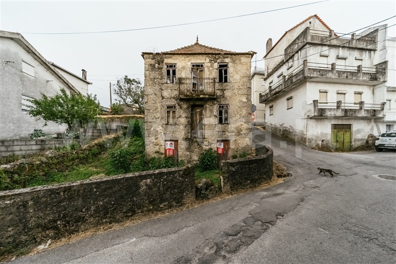 Moradia / Seia, Seia, São Romão e Lapa dos Dinheiros