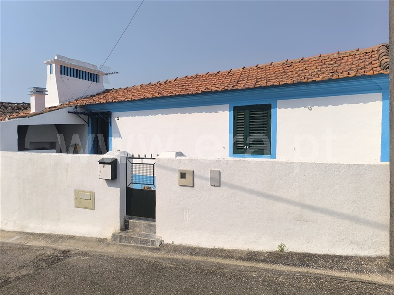 Moradia T1 / Abrantes, Barrada