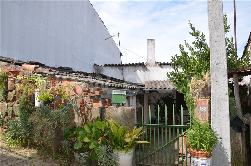 Moradia T1 / Fundão, Fatela