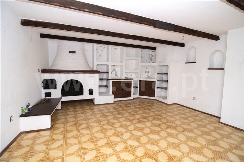 Moradia T1 em Santa Comba Dão e Couto do Mosteiro, €75.000