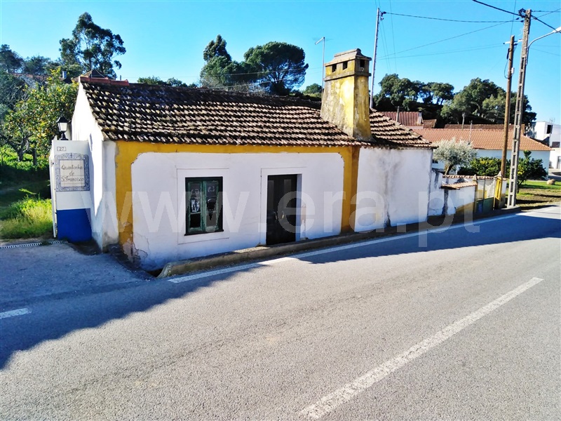 Moradia T1 à venda em Aldeia da Ribeira, €45.000