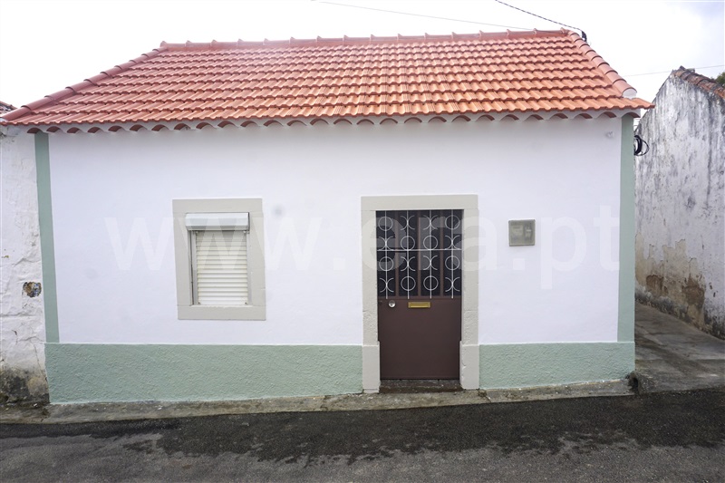 Moradia T1 / Santarém, Almoster