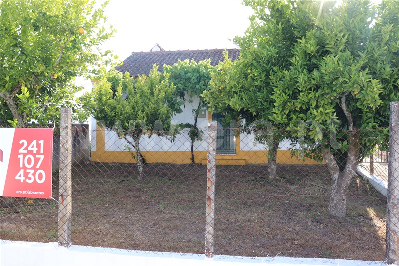 Moradia T2 Abrantes, Barrada - 1371020 - 1