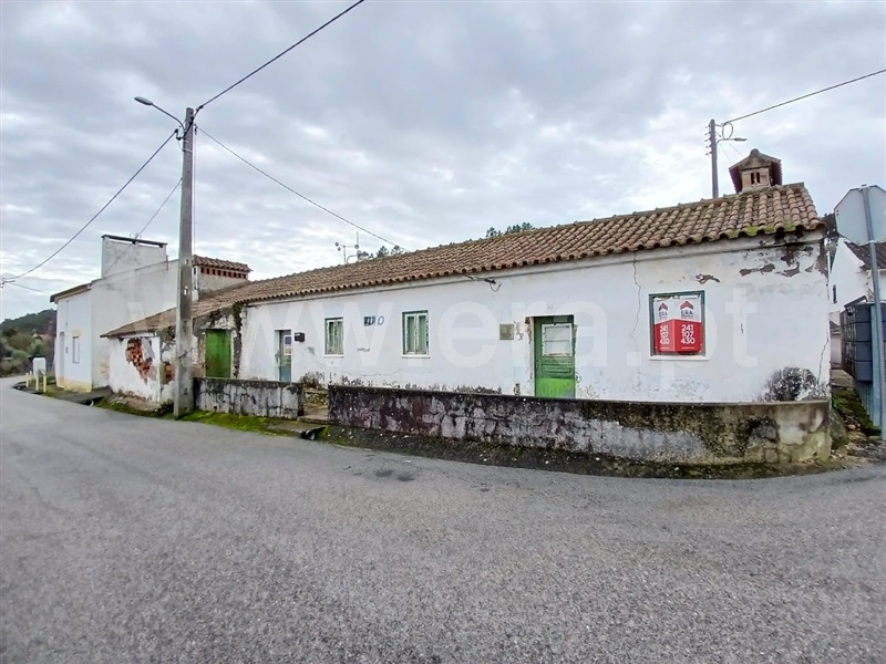 Moradia T2 / Abrantes, Brunheirinho