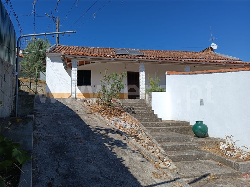 Moradia T2 / Abrantes, Mouriscas