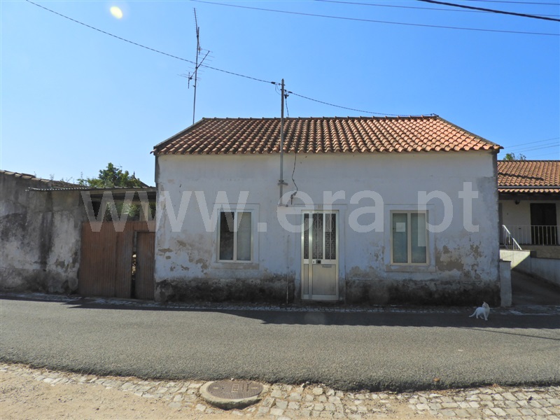 Moradia T2 / Alcanena, Malhou