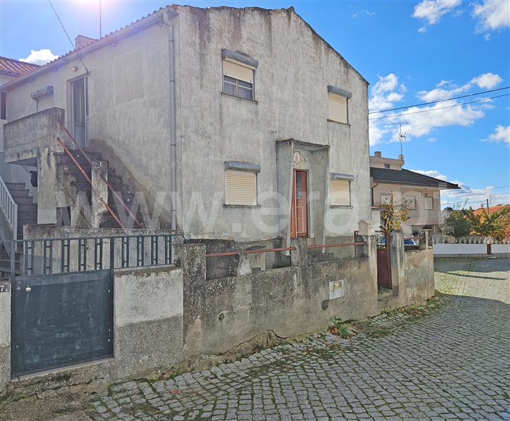 Moradia T2 / Almeida, Vale da Mula, Almeida