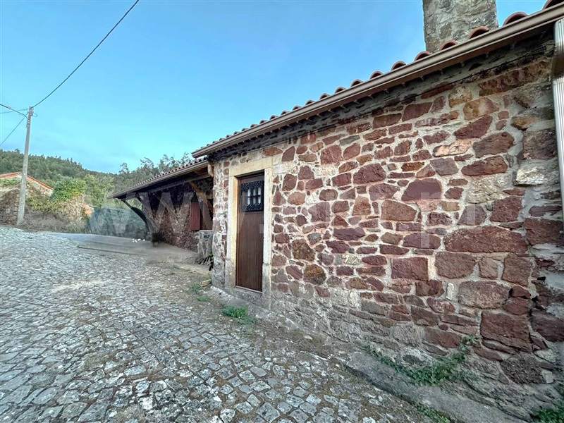 Moradia T2 Alvaiázere, Maçãs de Dona Maria - 1508850 - 2