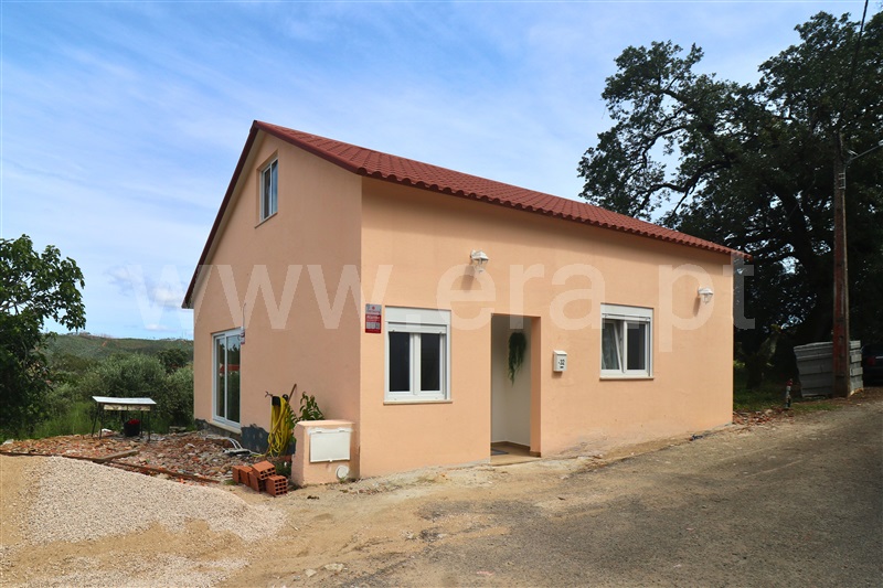 Moradia T2 / Alvaiázere, Pussos São Pedro