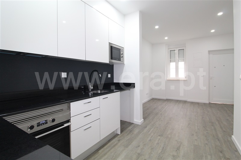 Moradia T2 / Amadora, Falagueira-Venda Nova