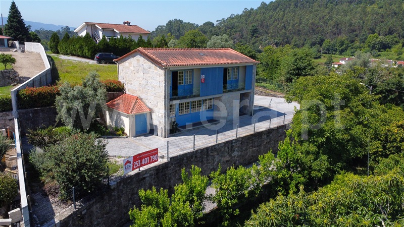 Moradia T2 / Amares, Goães