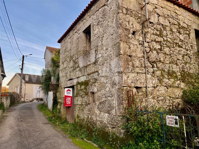 Moradia T2 / Arcos de Valdevez, Guilhadeses e Santar