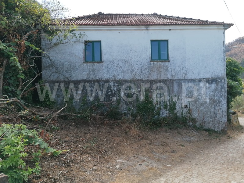 Moradia T2 / Arouca, Canelas e Espiunca