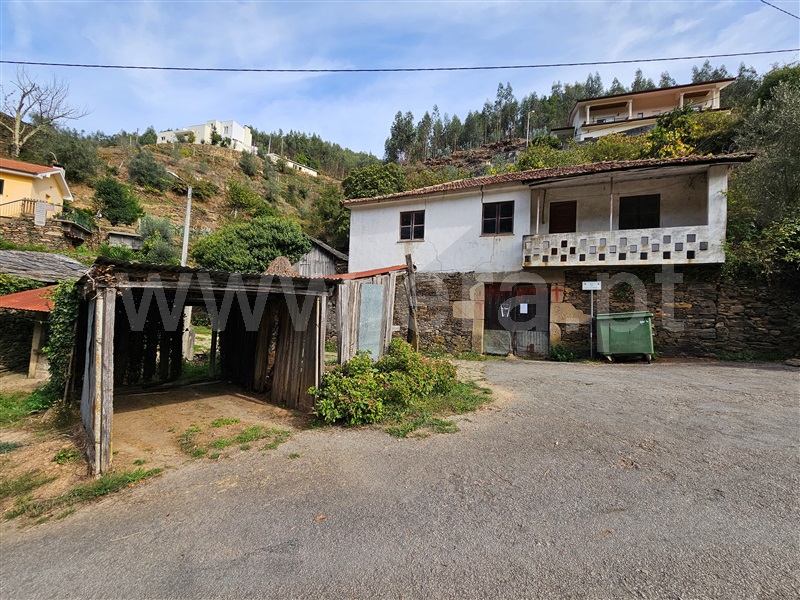 Moradia T2 / Arouca, Canelas e Espiunca