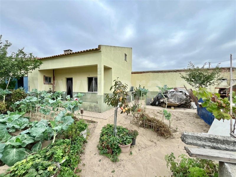 Moradia T2 / Barreiro, Sto. Ant. Charneca / Acordeon