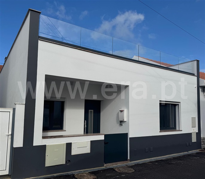 Moradia T2 / Bombarral, Bombarral e Vale Covo