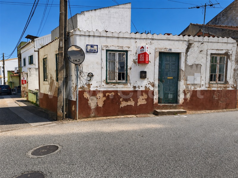 Moradia T2 / Bombarral, Bombarral e Vale Covo