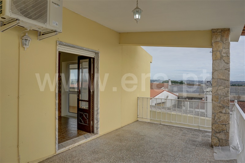 Moradia T2 com Quintal Bombarral, Vale Covo - 1350609 - 6