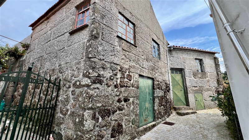 Moradia T2 / Celorico da Beira, Celorico (São Pedro e Santa Maria) e Vila Boa do Mondego