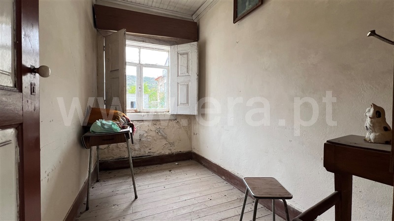 Moradia T2 à venda em Vale de Azares, Celorico da Beira — foto 4