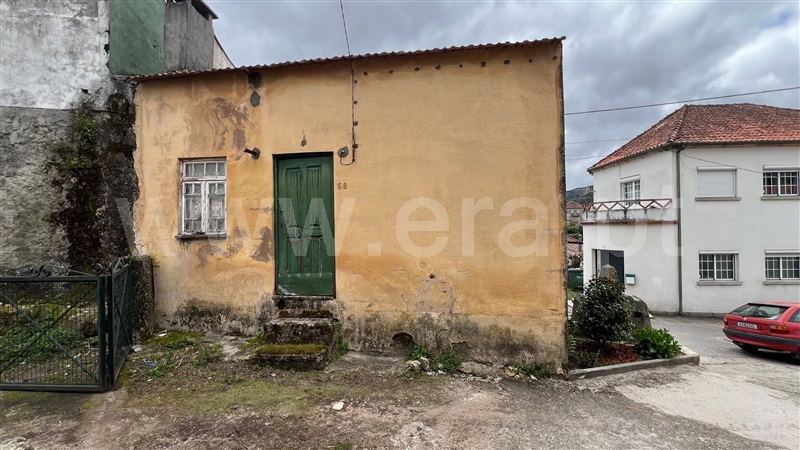 Moradia T2 à venda em Vale de Azares, Celorico da Beira — foto 2