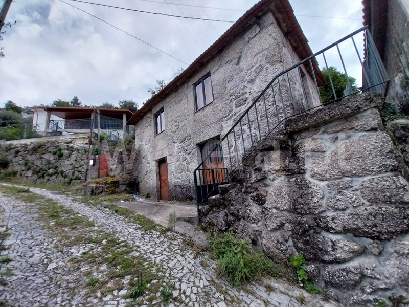 Moradia T2 Celorico de Basto, Britelo, Gémeos e Ourilhe - 1513543 - 1