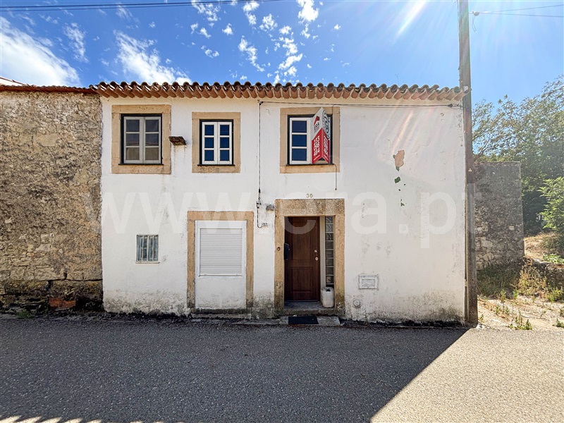 Moradia T2 / Condeixa-a-Nova, Zambujal