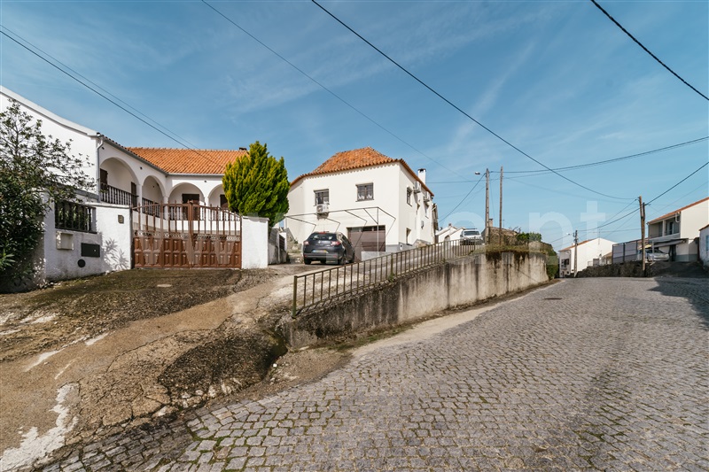 Moradia T2 / Covilhã, Peraboa
