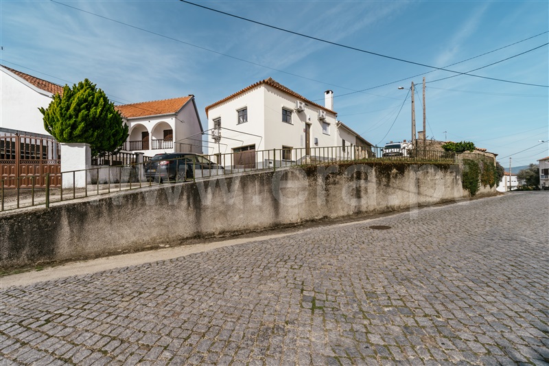 Moradia T2 / Covilhã, Peraboa