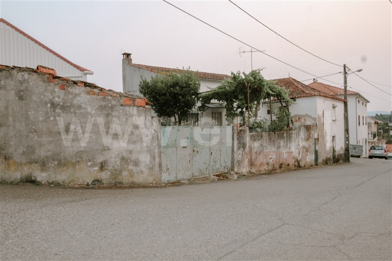 Moradia T2 Covilhã, Peso e Vales do Rio - 1339456 - 1