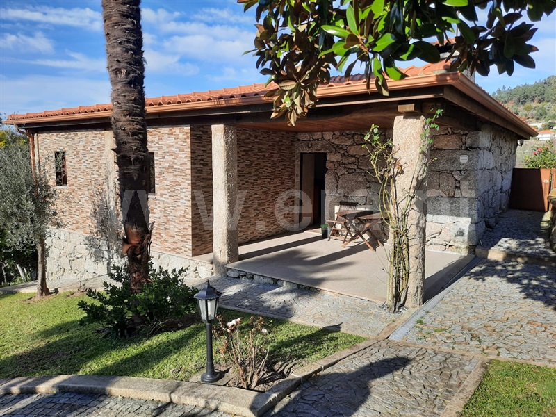 Moradia T2 / Fafe, Freitas e Vila Cova