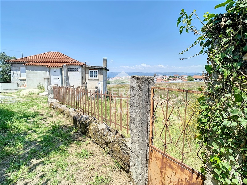 Moradia T2 / Fafe, Quinchães