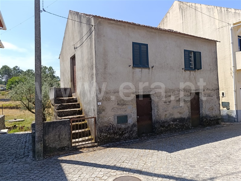 Moradia T2 / Fornos de Algodres, Algodres